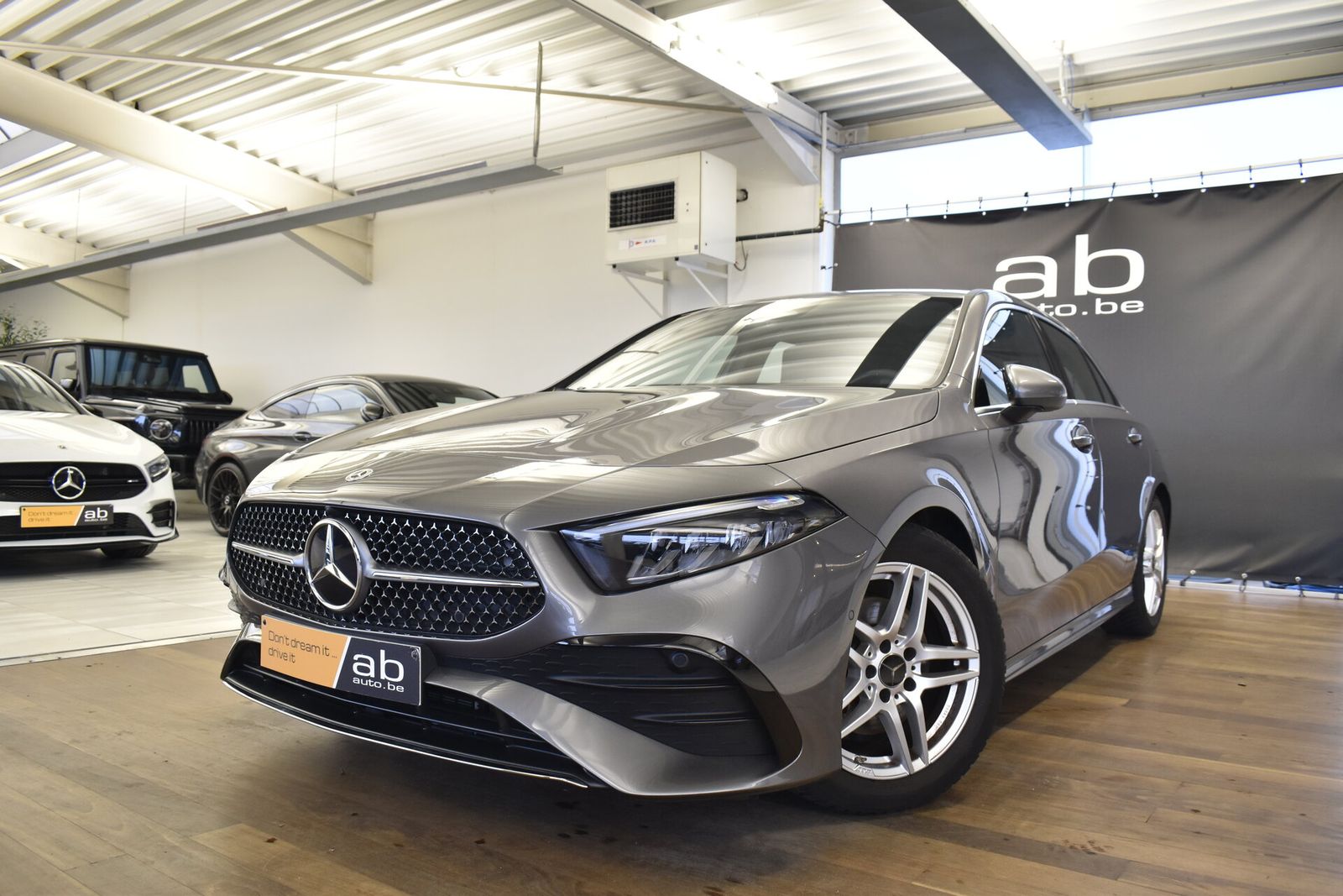 Mercedes-Benz A 200 AMG-LINE, LED HIGH PERFORMANCE, CAMERA, FA