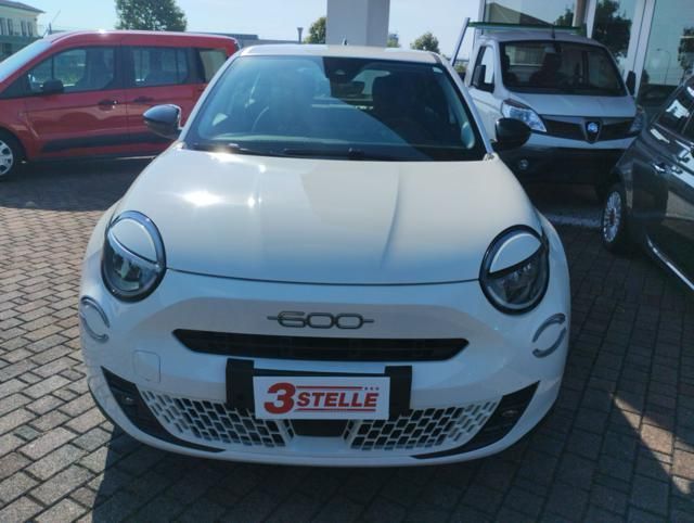 Fiat FIAT 600 Hybrid 145 CV DCT MHEV