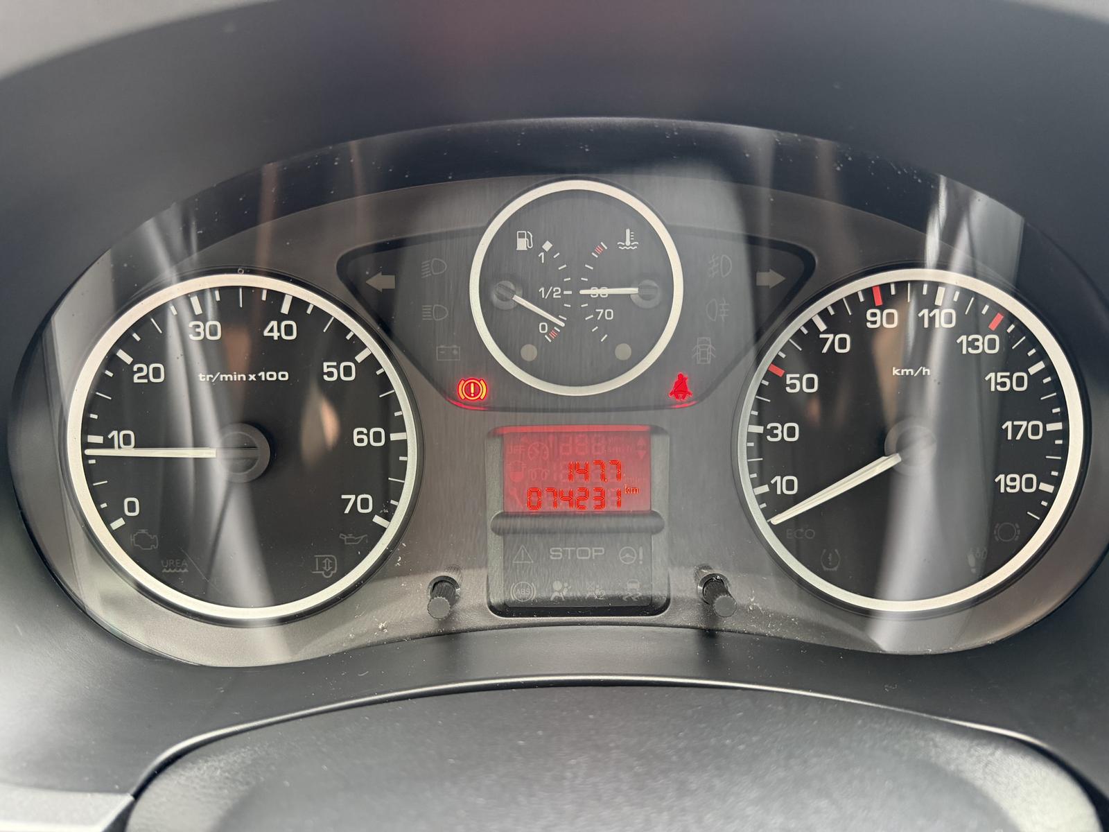 Peugeot Partner Allure Navi Kamera Tempomat Sitzheizung