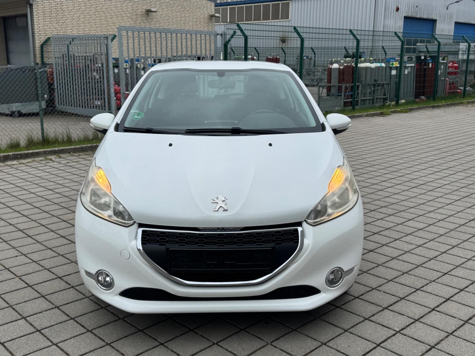 Peugeot 208 1.2 Active 82 VTi Tüv Neu Gepflegt Euro5