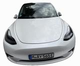 Tesla Model Y Hinterradantrieb RWD AHK Perf. Spoiler - Tesla Model Y in München