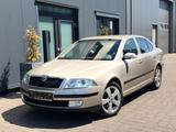 Skoda Octavia Lim. Elegance Leder Navi - gebrauchte Skoda Octavia aus dem Jahr 2004
