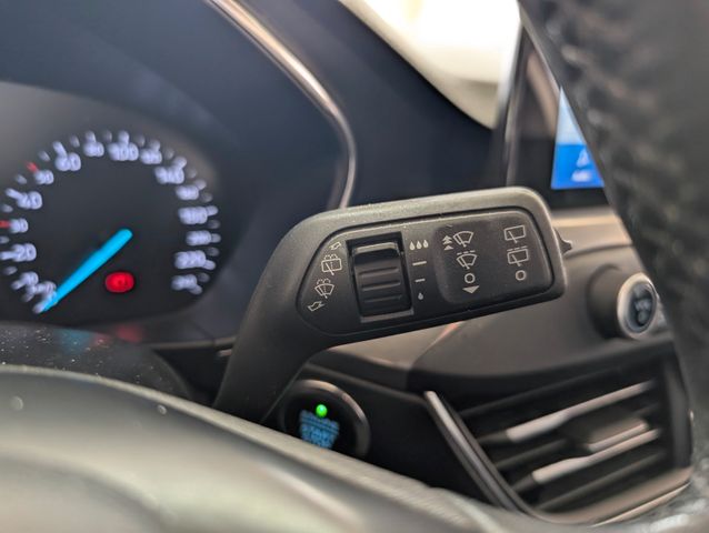 Ford Focus Titanium 1.0 EcoboostHybrid 155PS
