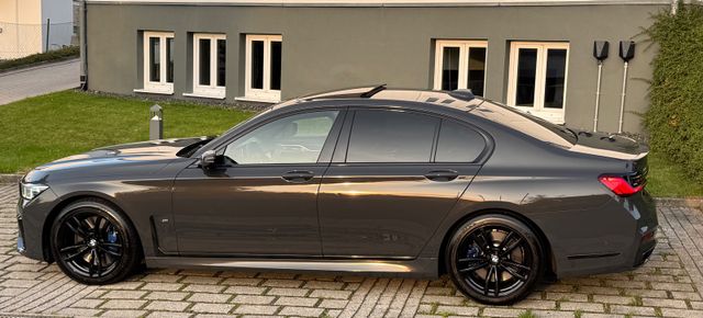 BMW 750i xDrive *M SPORT* INDIVIDUAL* MEGA VOLL*
