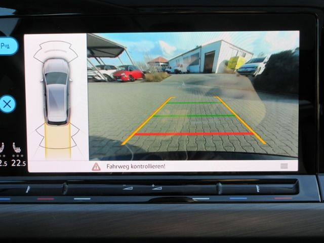 Golf VIII Variant 1.5 TSI Style AHK/PANORAMA/LED