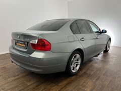 BMW 318i/ NUR 34.000KM/ RENTNER/ AUTOM./ KEYLESS/ BMW 318i/ NUR 34.000KM/ RENTNER/ AUTOM./ KEYLESS/