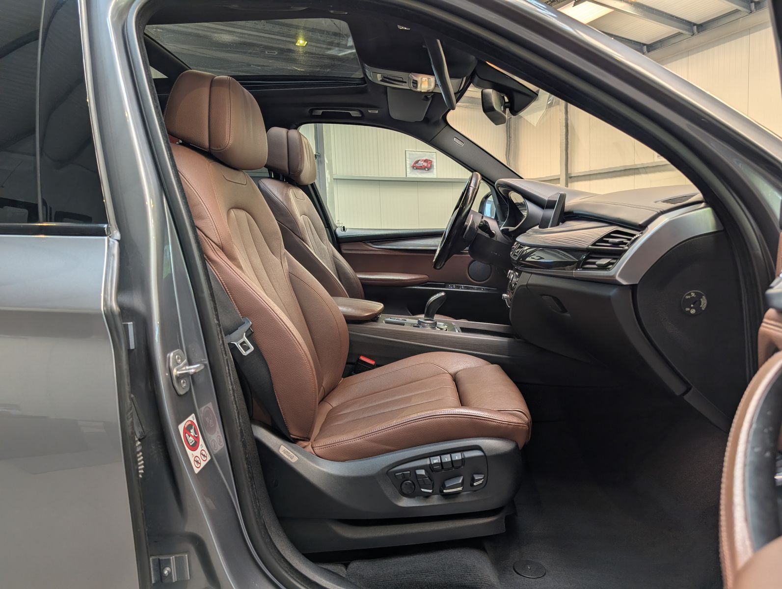 Fahrzeugabbildung BMW X5 xD 30d M-Sport HUD Pano H&K Komfortsi AHK 20"