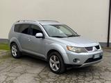 Mitsubishi Outlander 2.0 DI-D Instyle DPF 7p.ti - Mitsubishi Outlander Kombi Gebrauchtwagen