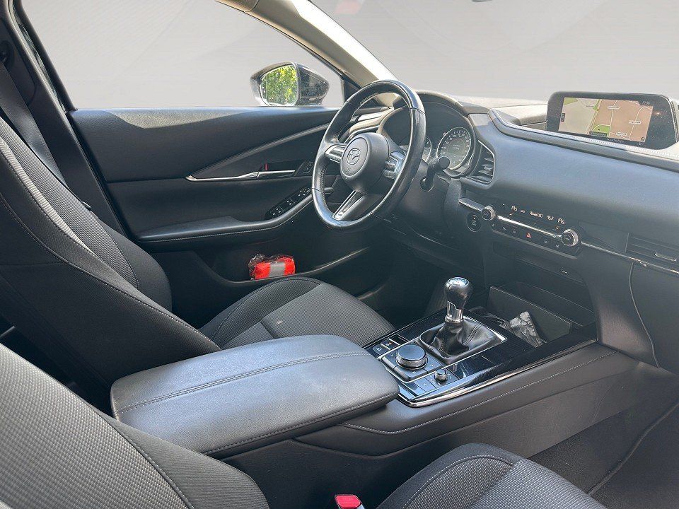 Fahrzeugabbildung Mazda CX-30 2.0 M Hybrid 122PS 6GS SELECTION