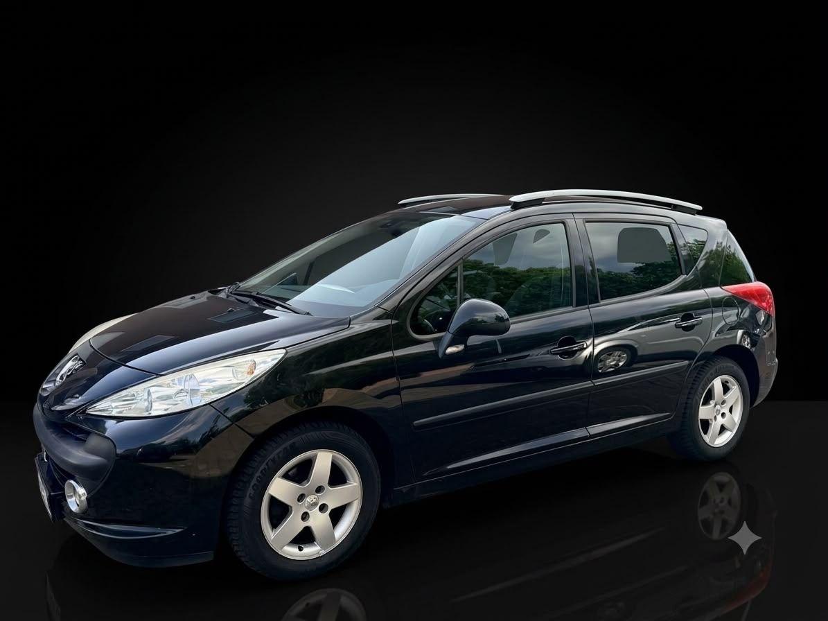 Peugeot 207 2009 — вигляд ззаду