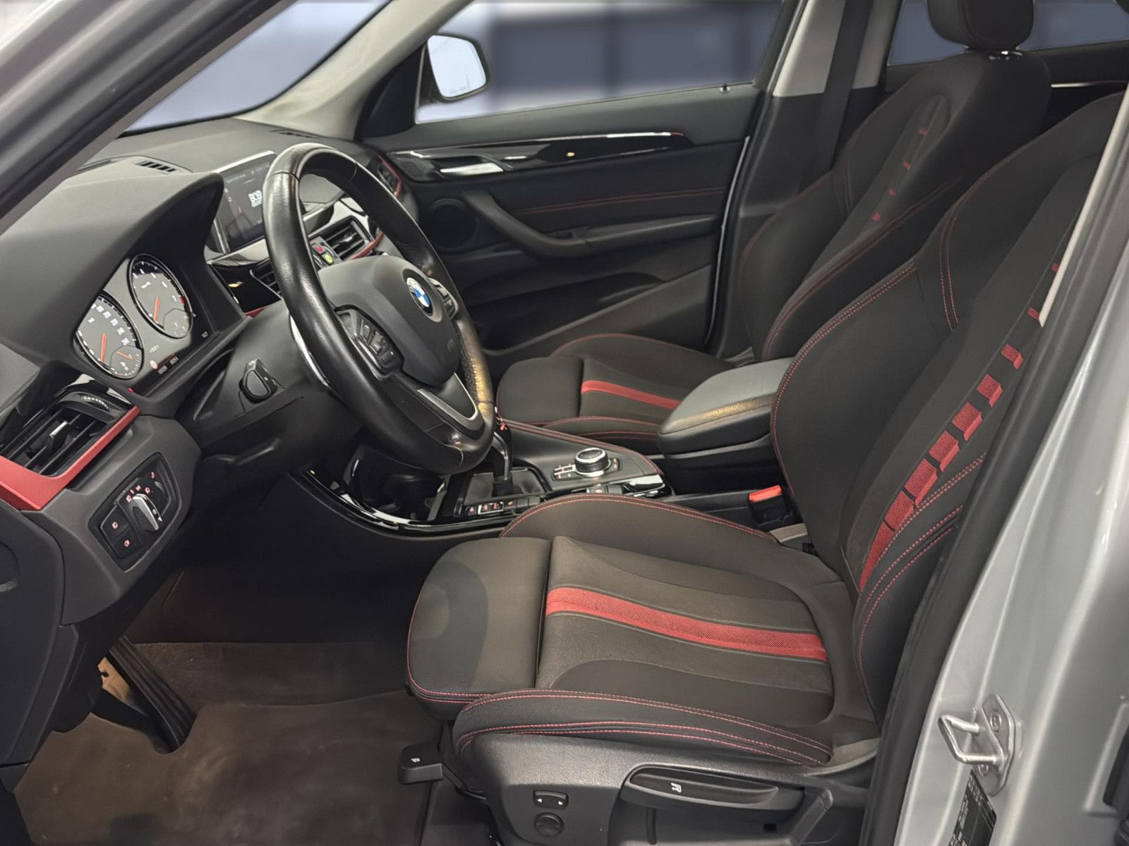 Fahrzeugabbildung BMW X1 sDrive 20 i Sport Line/ unfallfrei/ AHK