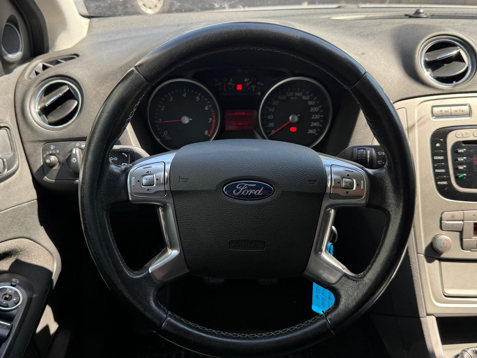 Fahrzeugabbildung Ford Mondeo 1.6 Ti-VCT Trend SHZ+PDC+MFL+SONY+KLIMA+