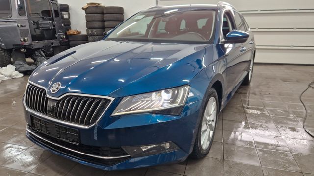 Skoda Superb Combi Style Xenon Navi Kamera Leder ACC