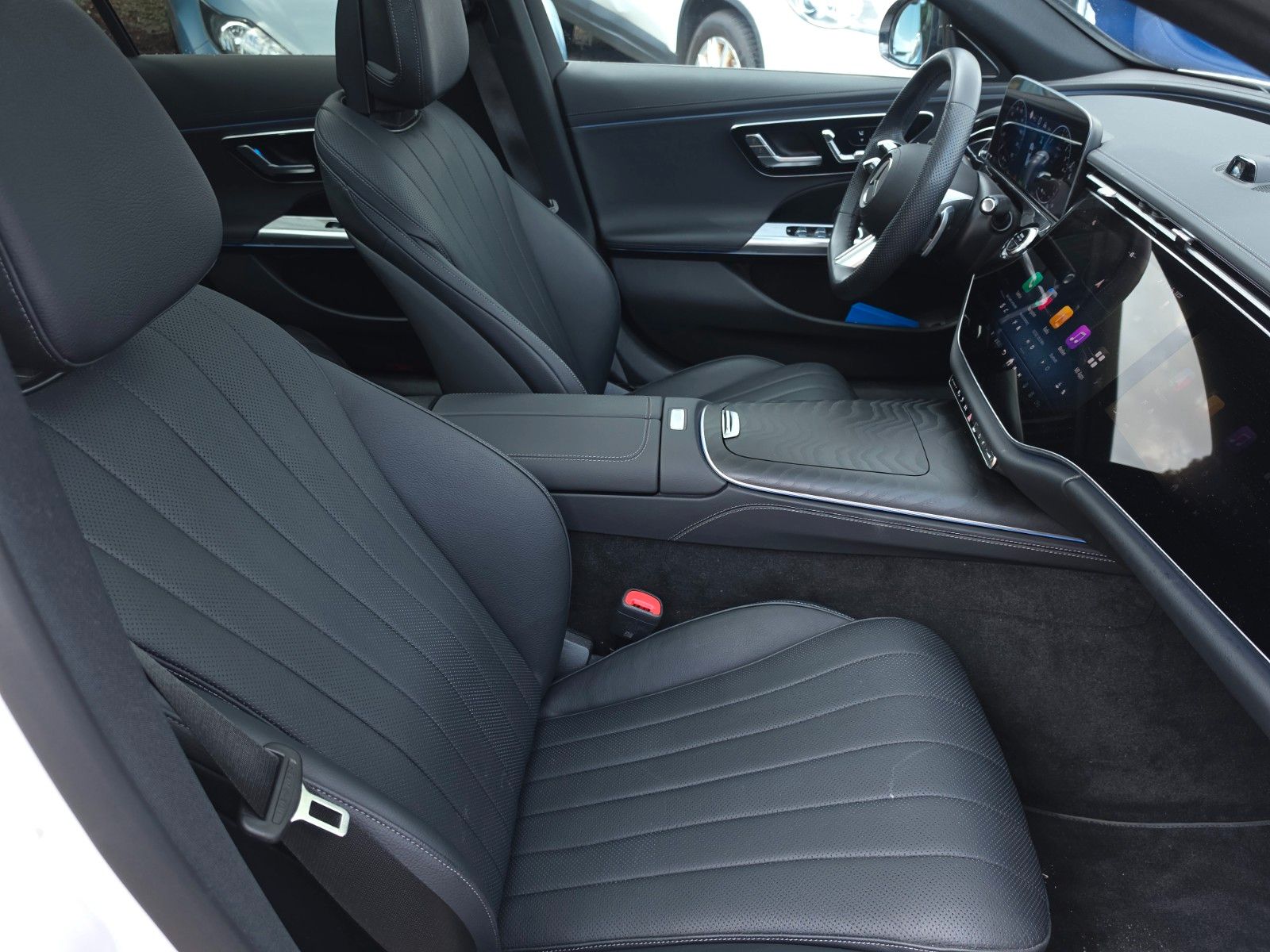 Mercedes-Benz E 300 de T 4Matic AMG Line Advanced+*Superscreen foto 17