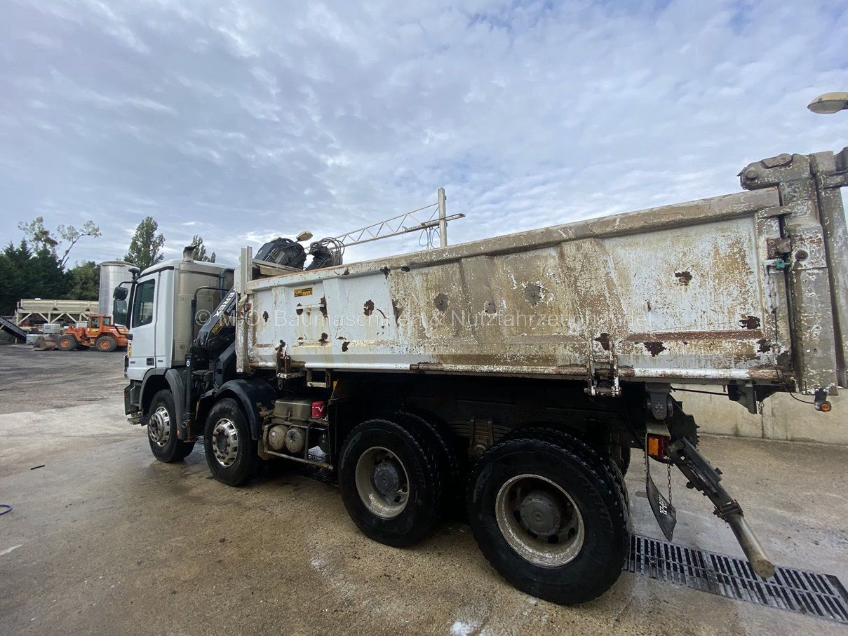 Fahrzeugabbildung Mercedes-Benz 4141 Kipper/kran 8x4