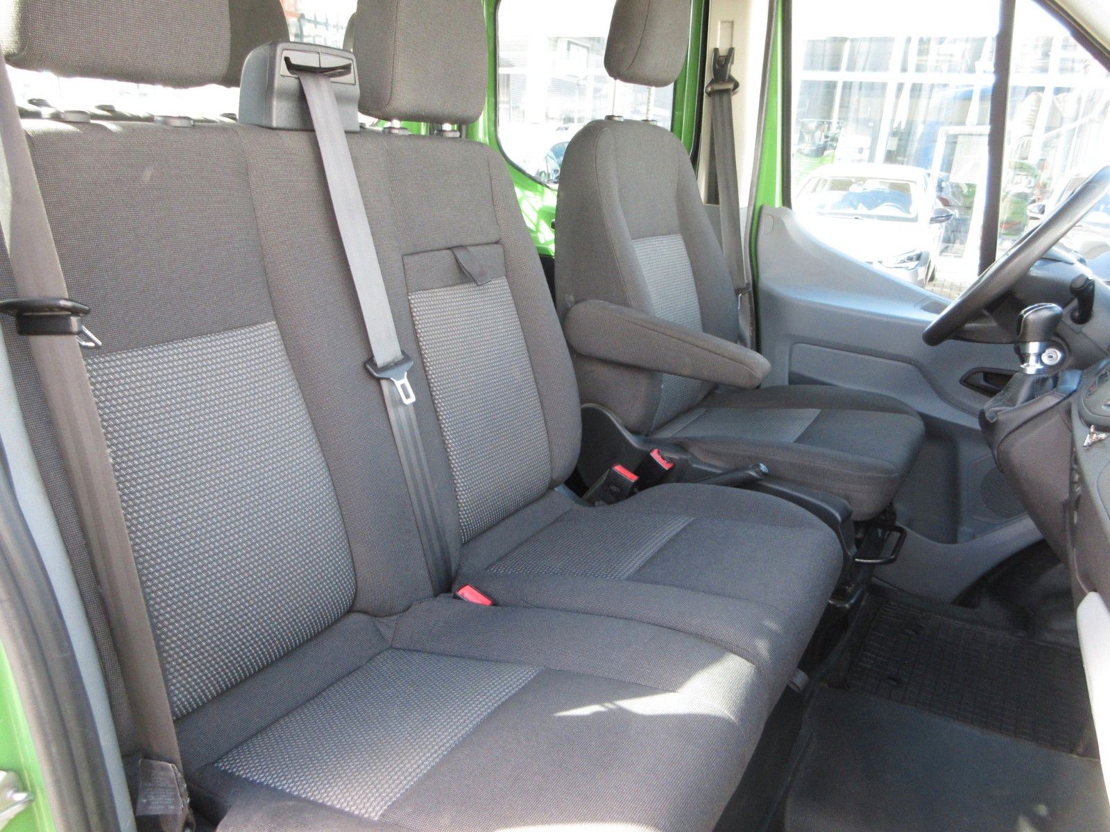 Fahrzeugabbildung Ford Transit Pritsche 350 L4 DoKa/AHK 3,5 to/7-Sitz