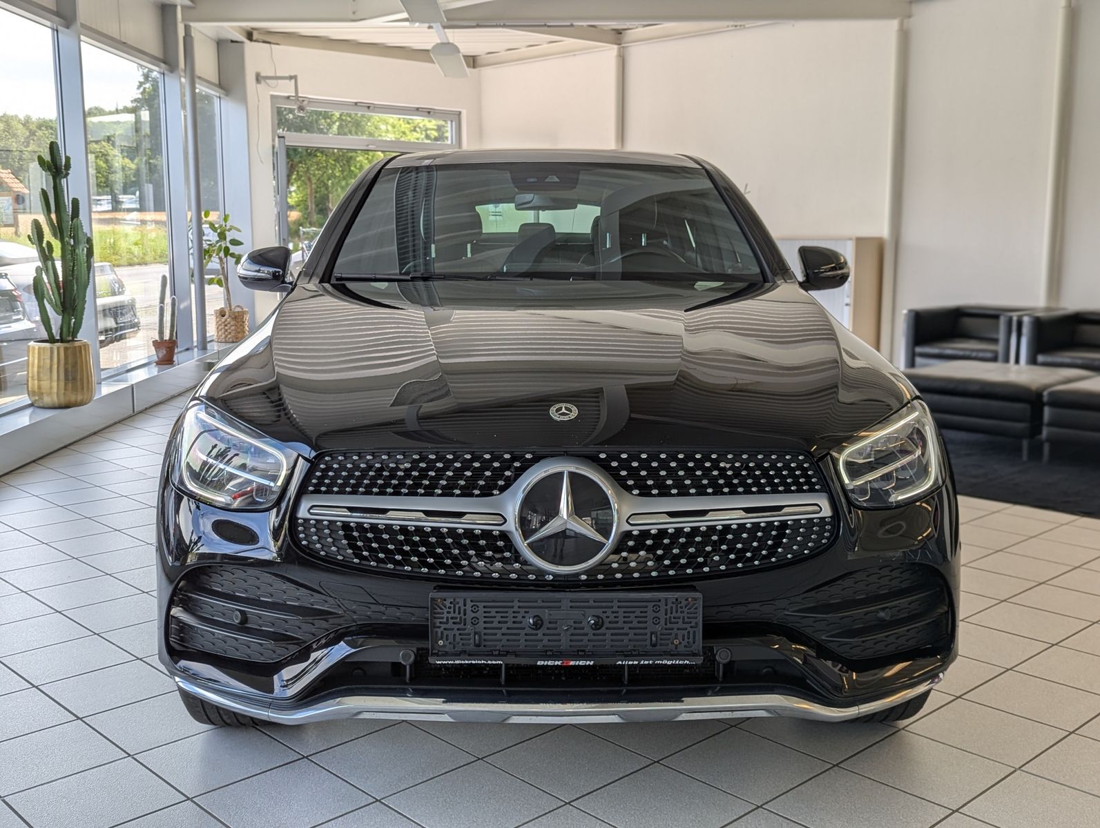 Fahrzeugabbildung Mercedes-Benz GLC 220 4MATIC Coupe 2x AMG Kamera LED AHK 19"