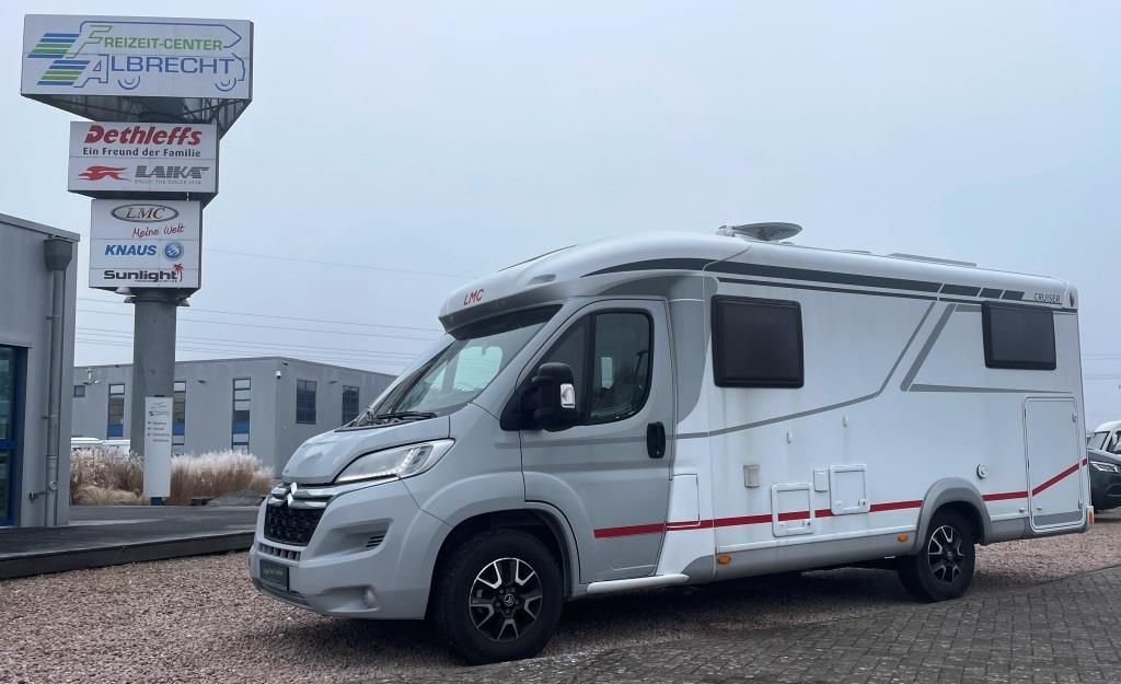 Fahrzeug Übersicht 1 Fahrzeugabbildung LMC Cruiser V 646 G beschädigt/HÄNDLER UND GEWERBE