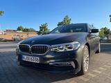 BMW 530i Luxury Line; HUD; Harman Kardon; Schiebedac - BMW 530: 530i