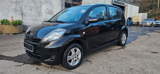 Daihatsu Sirion 1.0 Klima Tüv NEU Alu 4 Türen