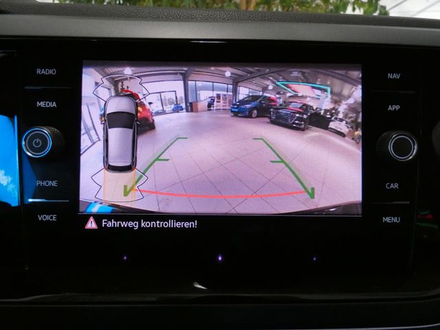 Polo 1.0 TSI R-Line DSG PANO KAMERA GARANTIE