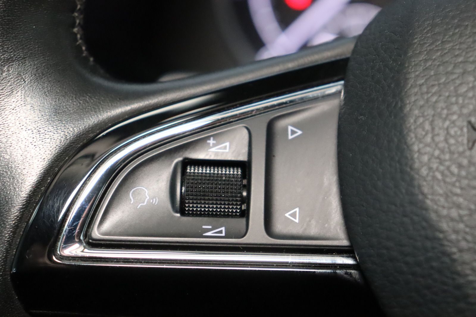 Fahrzeugabbildung SKODA Superb * Memory * PDC * Sithzg.