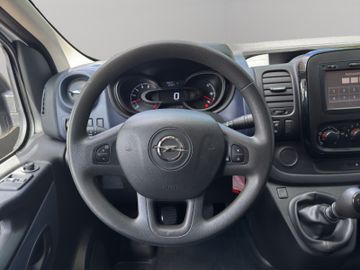 Opel Vivaro - 11