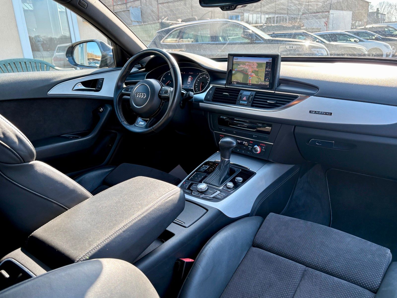 Fahrzeugabbildung Audi A6 Avant 3.0 TDI quattro Aut. S LINE SPORT Navi