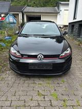 Volkswagen Golf 2.0 TSI DSG BMT GTI GTI - Gebrauchtwagen in Iserlohn