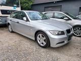 BMW 318i E90 Klima&GSD&Tüv 4/27 - BMW 318: Limousine, 318i E90