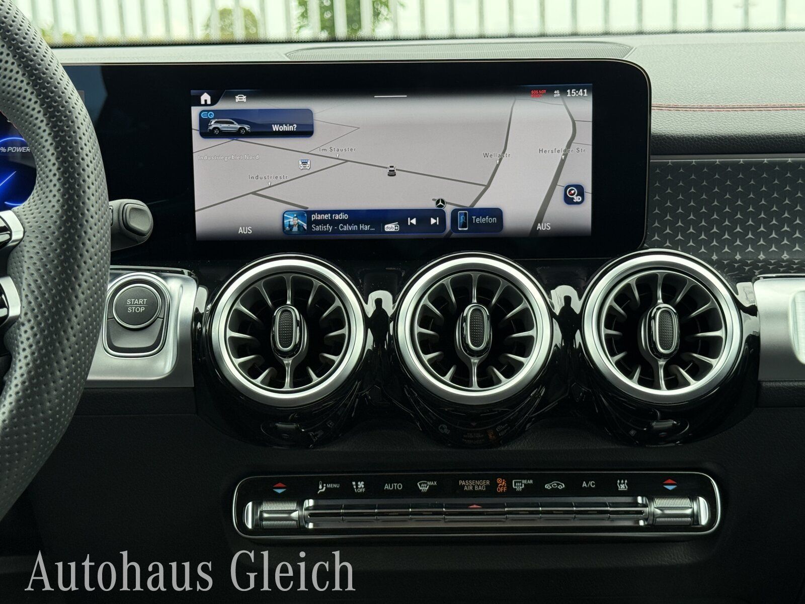 Fahrzeugabbildung Mercedes-Benz EQB 250 + AMG Line Navi/KEYLESS-Go-Paket/Klima