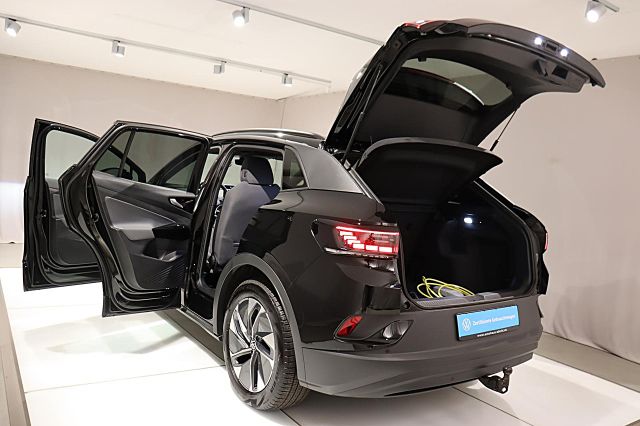 ID.4 Pure 125kW AHK Wärmepumpe IQ-LIGHT Anschlus