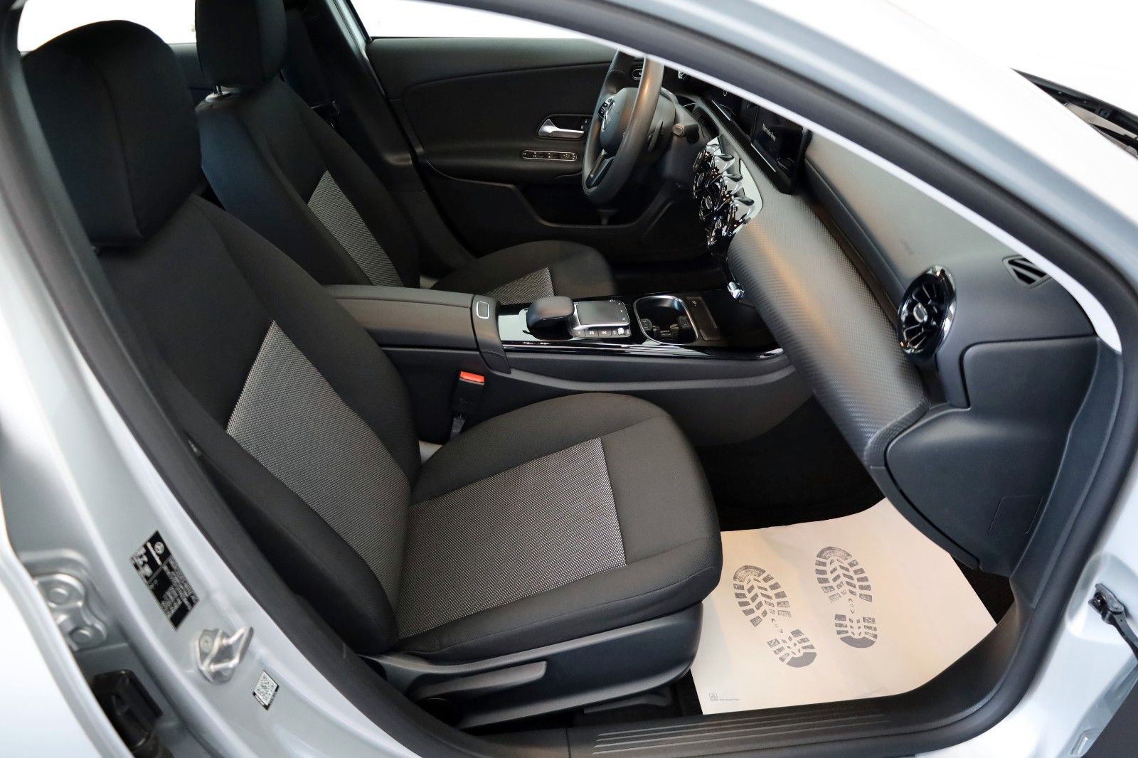 Fahrzeugabbildung Mercedes-Benz A 200d 4M Navi,Kamera,SH,PDC,Park Paket