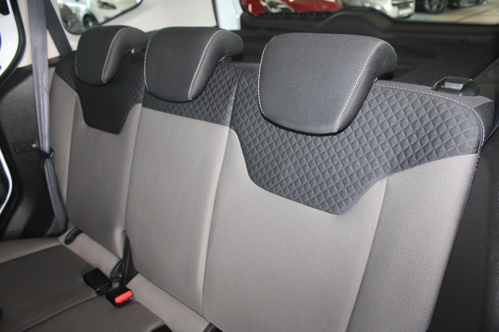 Fahrzeugabbildung Ford Tourneo Courier 1.5 TDCi Trend AHK KLIMA WinterP