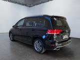 Volkswagen Touran R-Line 2.0 TDI DSG Panorama Keyless - VW Touran Gebrauchtwagen in Lübeck