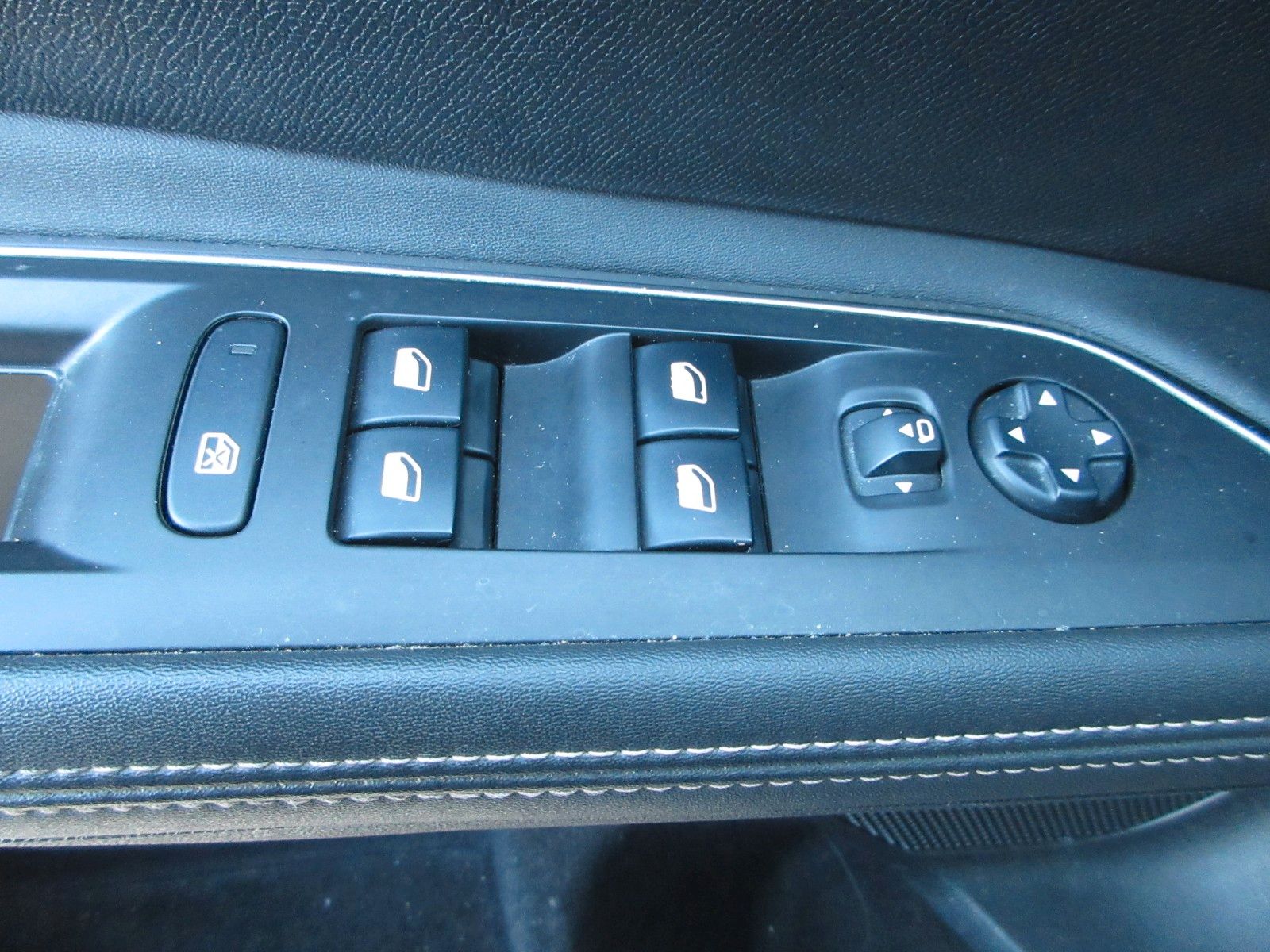 Fahrzeugabbildung Peugeot 5008 GT-LINE 1.5D LED/SHZ/VOLLLEDER/360°CAM