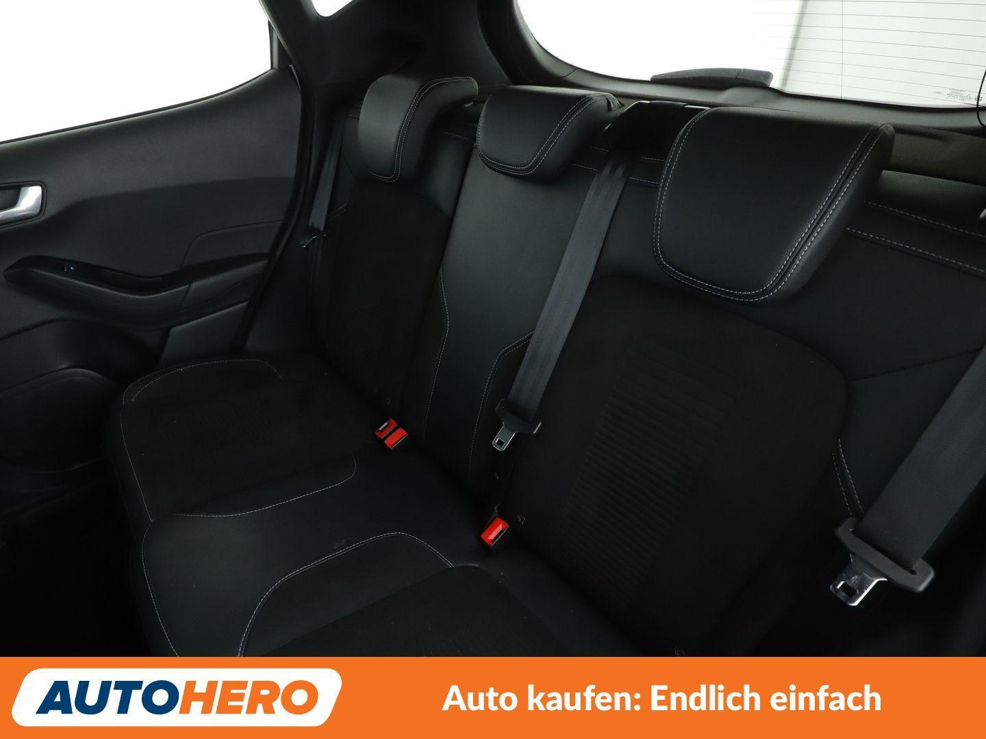 Ford Fiesta 1.5 EcoBoost ST *NAVI*LED*TEMPO*PDC*PANO*
