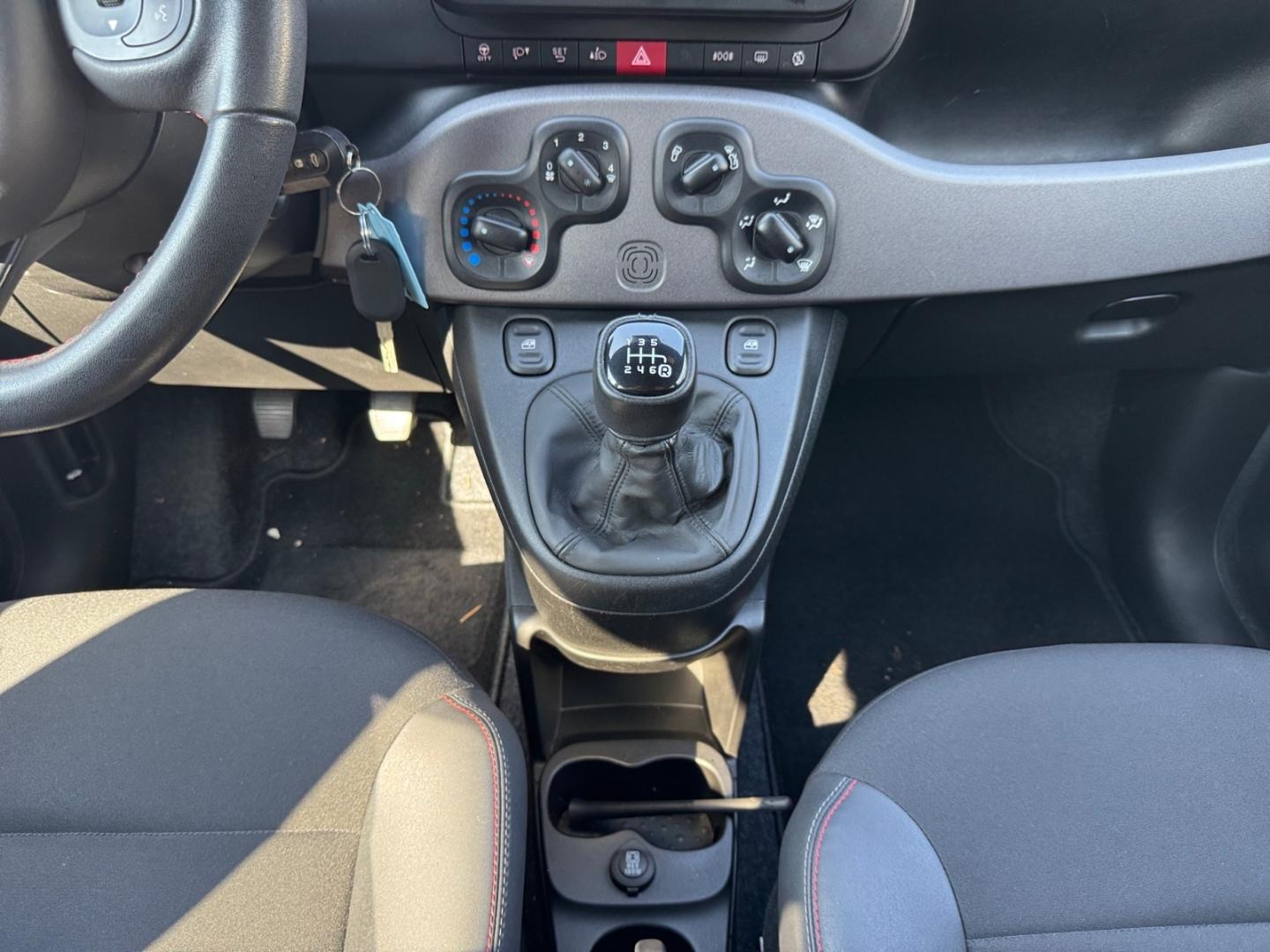 Fiat Panda Sport 1,0 GSE Klima Sportpaket DAB PDC Ber