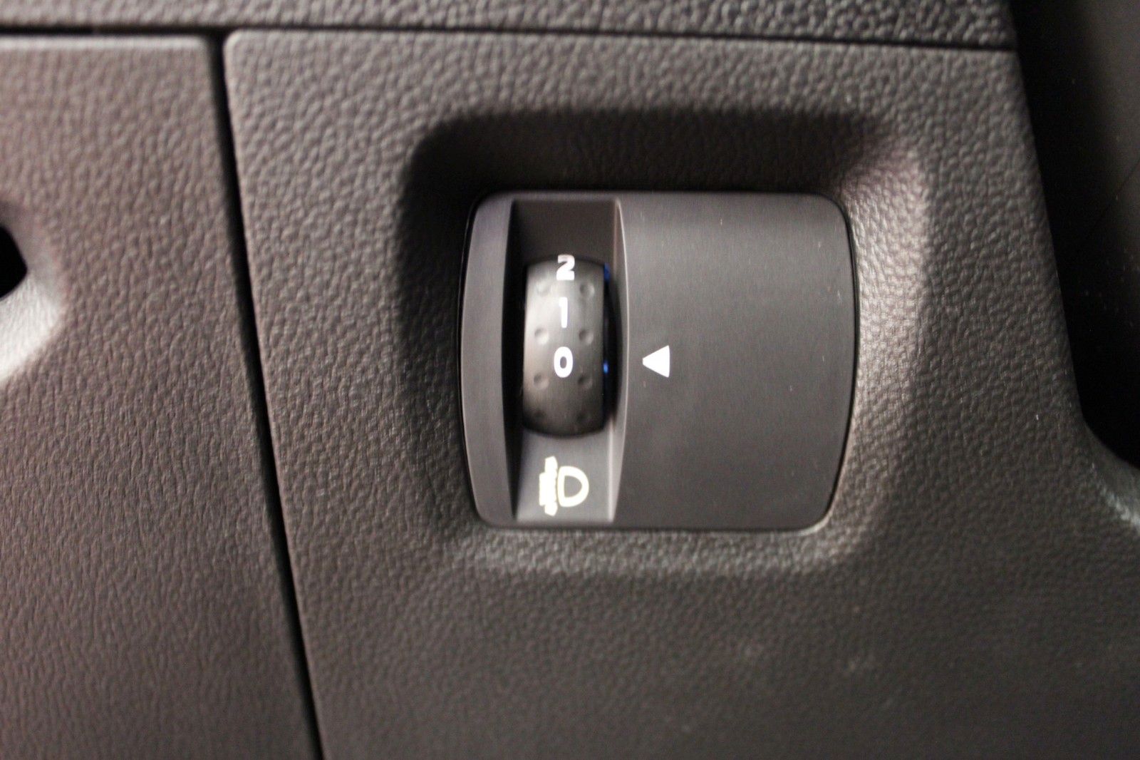 Fahrzeugabbildung Dacia Logan III TCe 90 Expression*Media Nav*PDC*