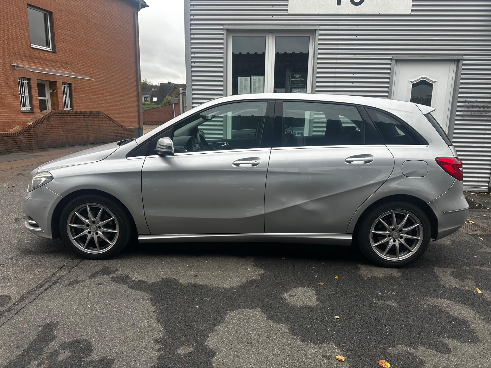 Mercedes-Benz B -Klasse B 180 CDI  AUTOMATIK+1.HAND+PDC+AHK