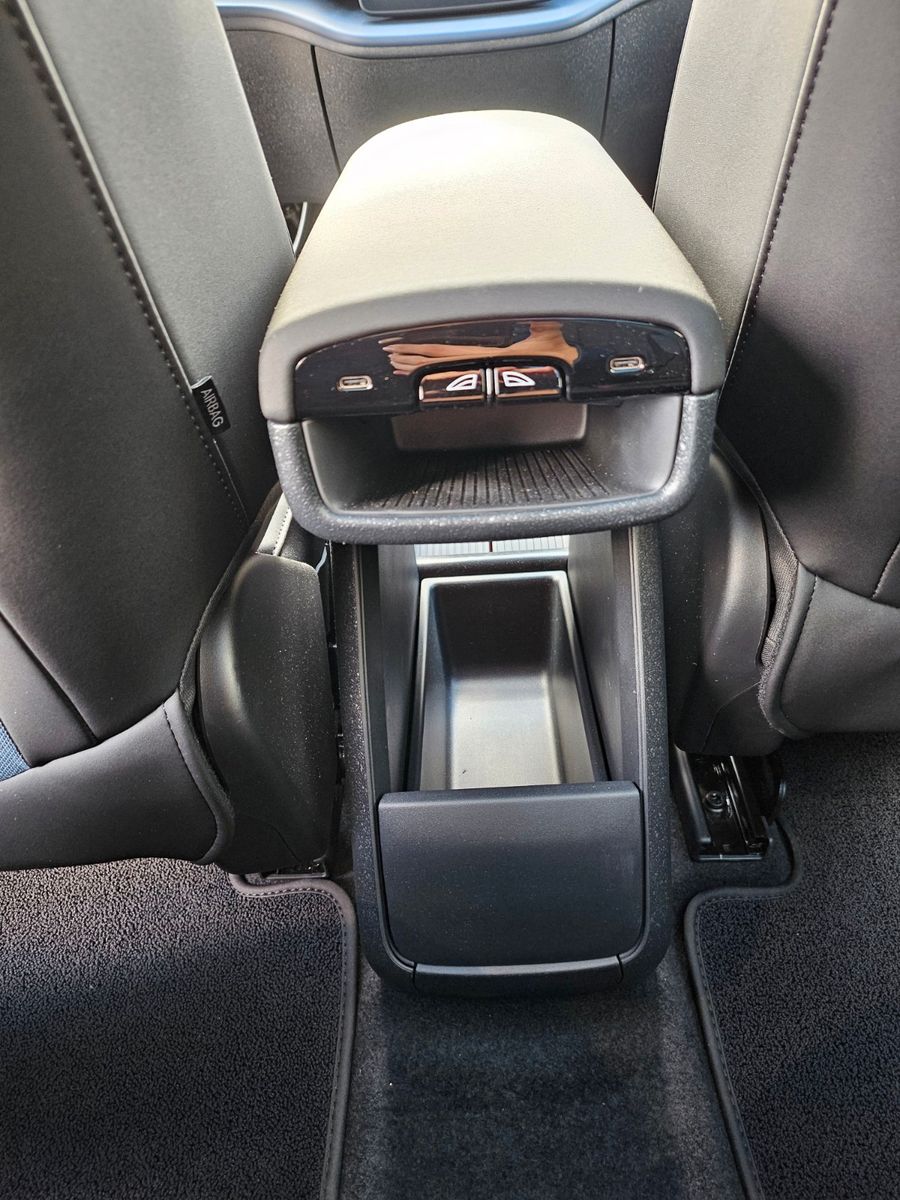 Fahrzeugabbildung Volvo EX30 Ultra 2WD Pure Electric inkl. Winterr.