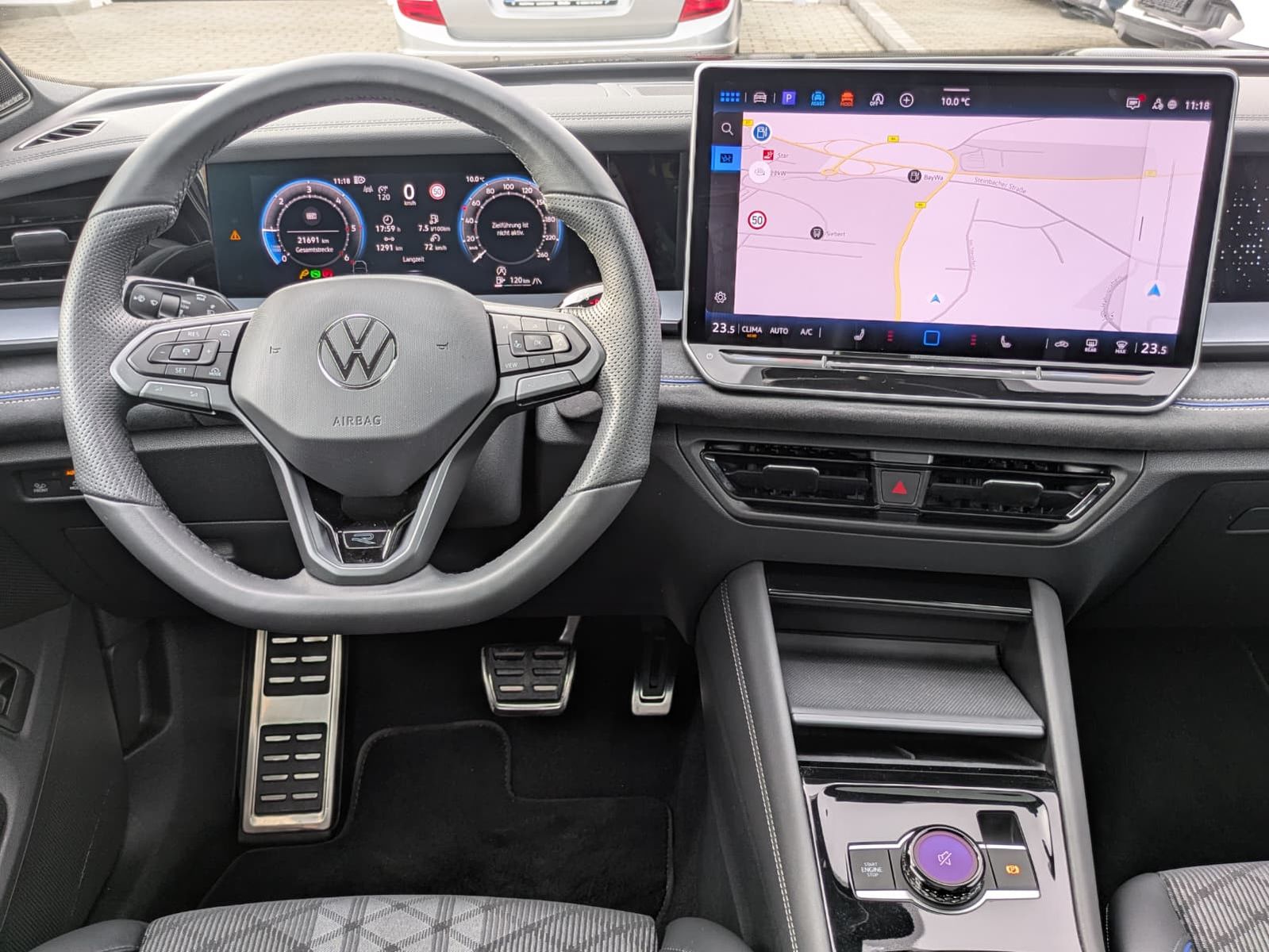 Fahrzeugabbildung Volkswagen Tayron 2.0 TDI 4M R-Line 7Si*MATRIX*AHK*PANO*HUD