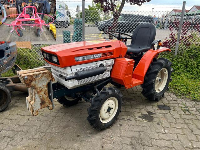 Kubota Trecker 1400 Diverse mit Zapfwelle am Heck und H