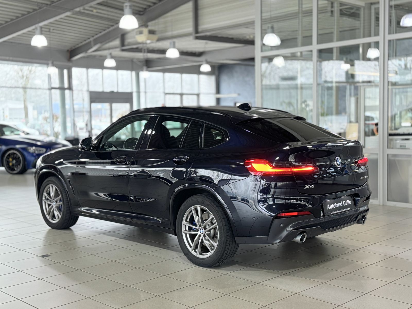 Fahrzeugabbildung BMW X4 xD30d M Sport Panorama 360° HUD DAB H/K AHK