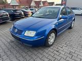 Volkswagen Bora 2.0 Klimaauto., 2.HD, Scheckheft, HU 08/27 - Volkswagen Bora: Limousine