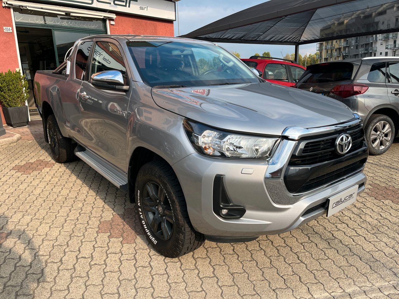 Toyota Hilux 2.4 D4D 4WD 2+2p cassone lungo - 35 imagem 3