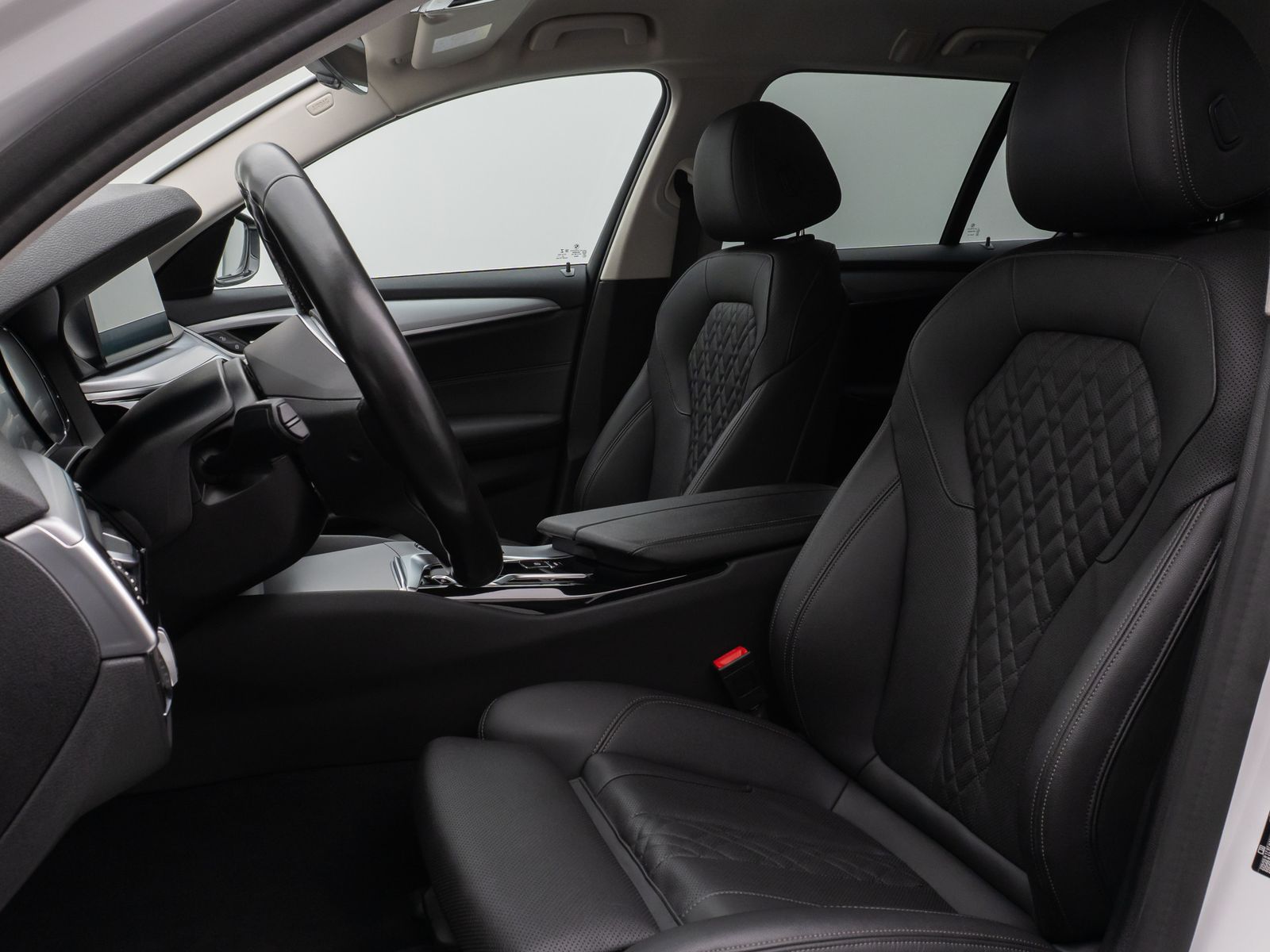 Fahrzeugabbildung BMW 520d Kamera DAB CockPitPlus Alarm Sport LED