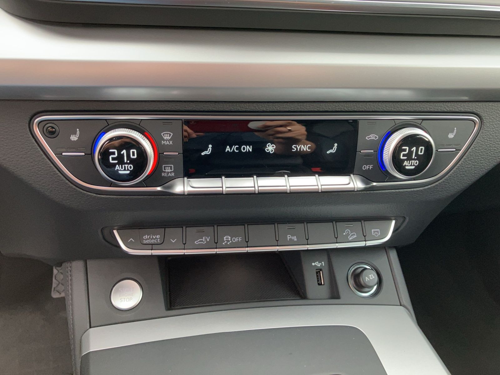 Fahrzeugabbildung Audi Q5 50 TFSI e quattro S-tronic LED ACC NAVI AVC