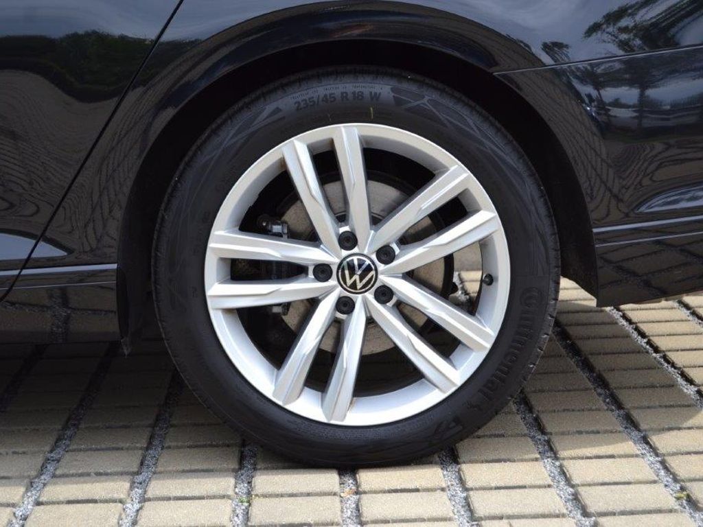 Passat Variant 1.5 TSI DSG R-Line Sport AHK/18-Z