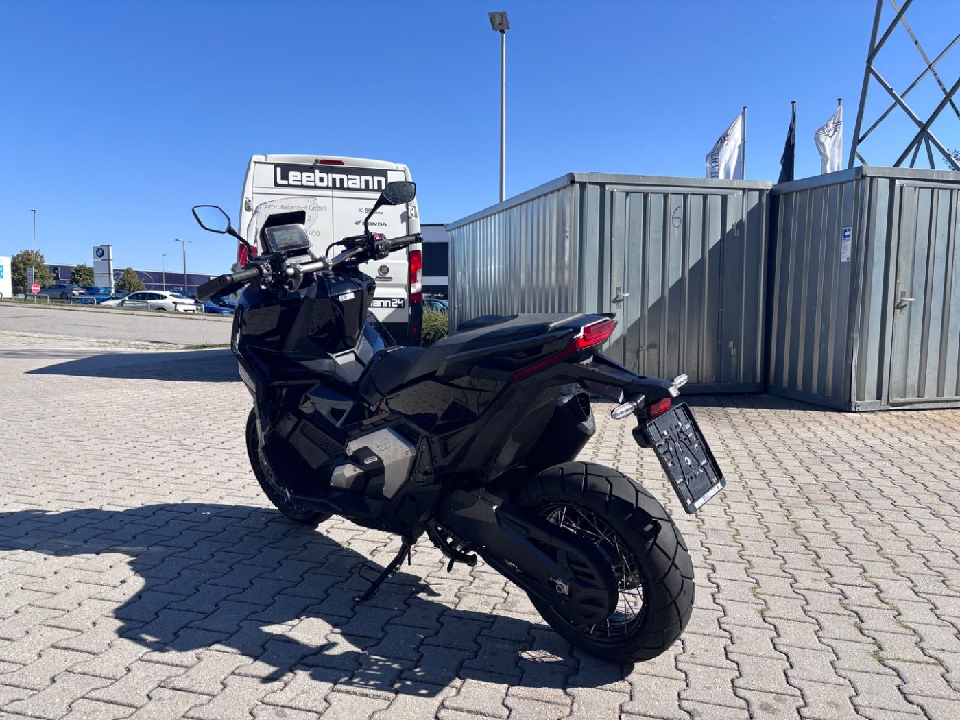 Fahrzeugabbildung Honda ADV 750 - X-ADV 2026, Griffheizung, Zubehör,